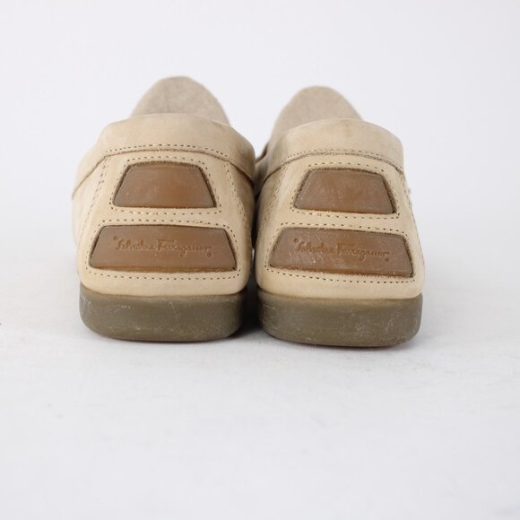 Ferragamo Flats Sz 7 Beige Suede Silver Hardware Driving Moc Leather Loafers - Picture 4 of 12